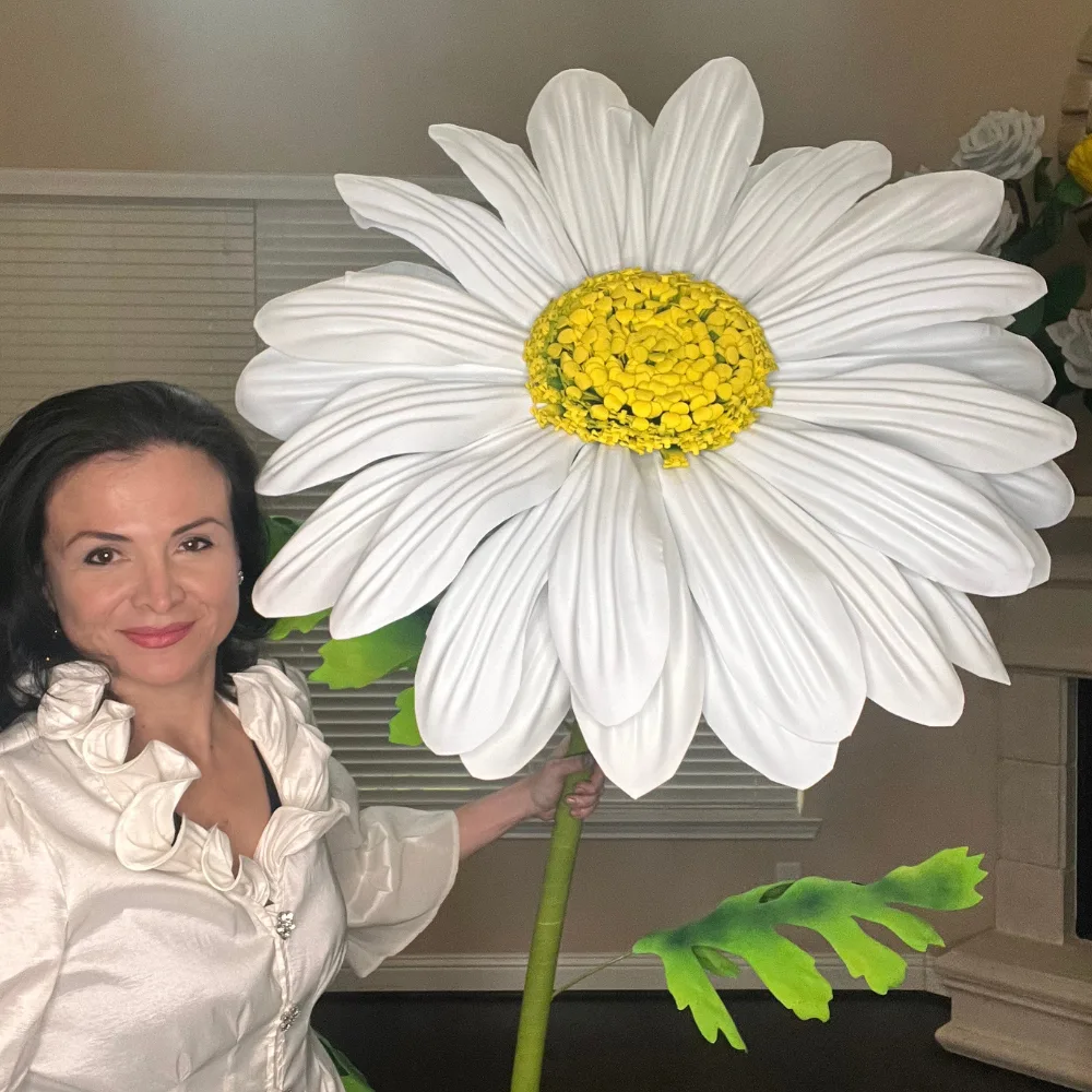 Spiral & Corkscrew Flower Stems for Whimsical Events
